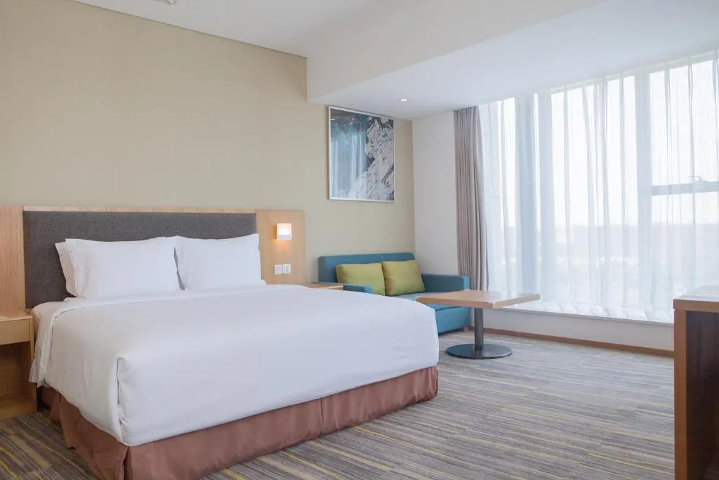 Image 1 of Holiday Inn Express Chengdu Airport Zone(Chengdu Shuangliu International Airport Branch), an IHG Hotel