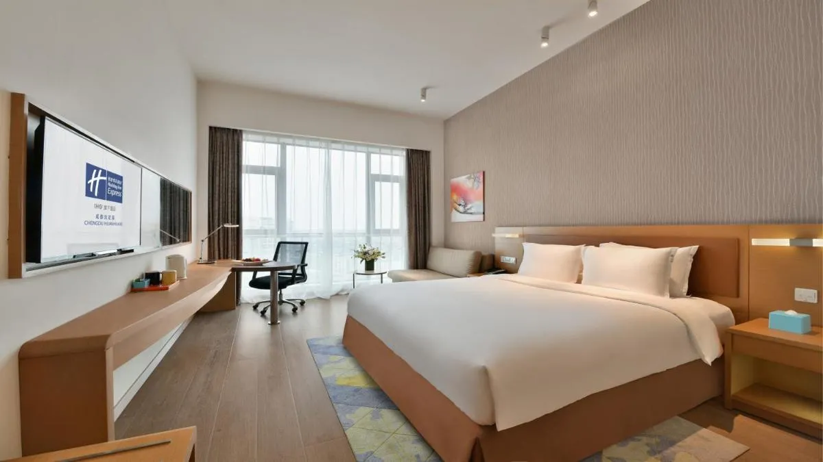 Image 4 of Holiday Inn Express Chengdu Huanhuaxi, an IHG Hotel