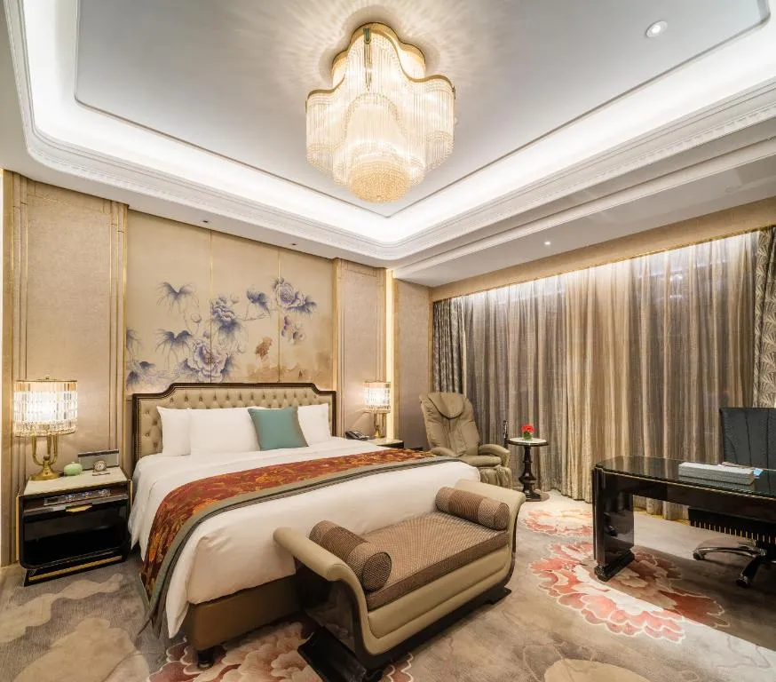Image 3 of Wanda Reign Chengdu